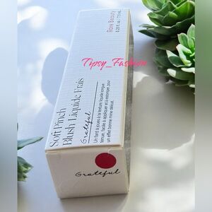 RARE BEAUTY Soft Pinch Liquid Blush GRATEFUL